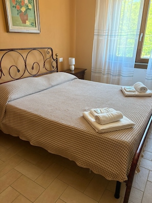 Classic Double Room, Garden View (Dianora)