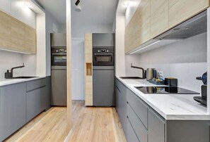 Coffee/tea maker, fridge, oven, stovetop - Nadmotławie 94 | Riverside | Sauna & Gym (Gdańsk)
