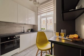 Coffee/tea maker, fridge, oven, stovetop - Ogarna 8 | The Heart of the Old Town (Gdańsk)