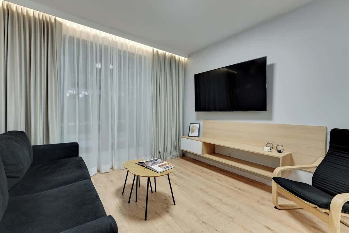 TV, offices