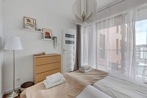 Bügeleisen/Bügelbrett, Reisekinderbett, WLAN, Bettwäsche