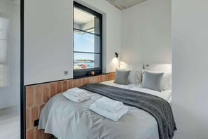 Bügeleisen/Bügelbrett, Reisekinderbett, WLAN, Bettwäsche