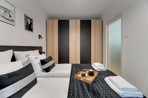 Bügeleisen/Bügelbrett, Reisekinderbett, WLAN, Bettwäsche