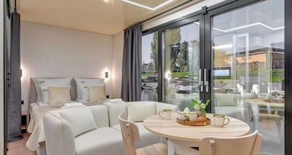 Houseboat Haven | Old Town | Romantic | Sauna