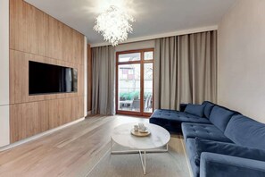 TV - Neptun Park Deluxe | Przy Plaży (Gdańsk)