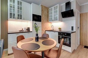 Coffee/tea maker, fridge, microwave, oven - Baltea Park 31A | Seaside | Parking (Gdańsk)