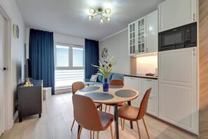 Dining - Baltea Park 31A | Seaside | Parking (Gdańsk)