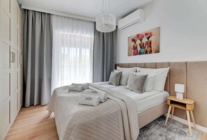 Bügeleisen/Bügelbrett, Reisekinderbett, WLAN, Bettwäsche
