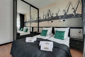 Bügeleisen/Bügelbrett, Reisekinderbett, WLAN, Bettwäsche