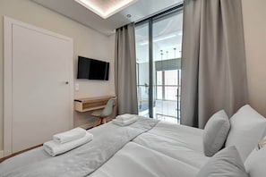 Bügeleisen/Bügelbrett, Reisekinderbett, WLAN, Bettwäsche