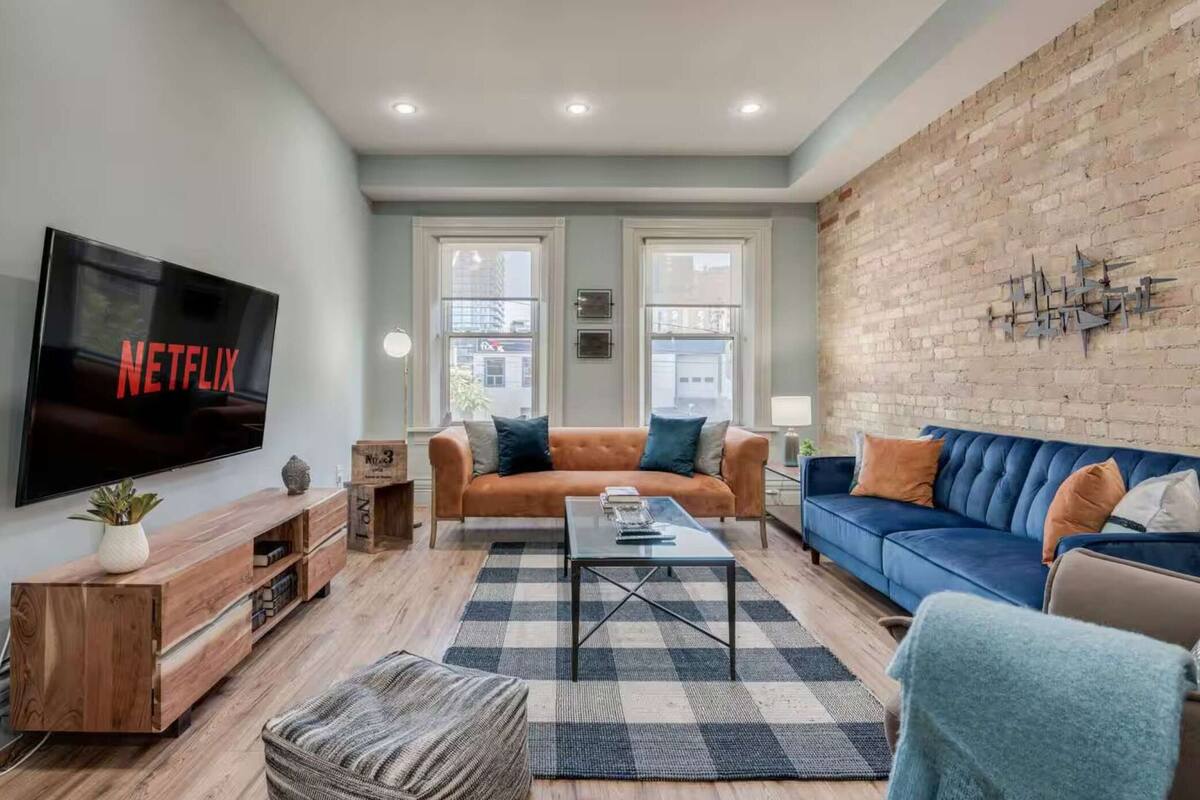 Studio (3 Bedrooms) | Front of property