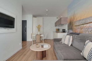 TV - Aura 173A | Riverside | City Center & Free Parking (Gdańsk)
