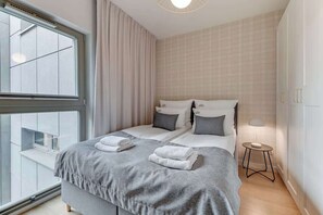 Bügeleisen/Bügelbrett, Reisekinderbett, WLAN, Bettwäsche