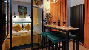 1 bedroom, iron/ironing board, travel cot, WiFi - Doki C80 | Gdańsk Shipyard & Foodhall (Gdańsk)