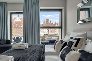 Iron/ironing board, WiFi, bed sheets - Deo Plaza 101 | River & Old Town Great View | SPA (Gdańsk)