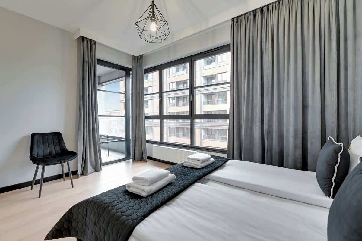 Iron/ironing board, travel cot, WiFi, bed sheets