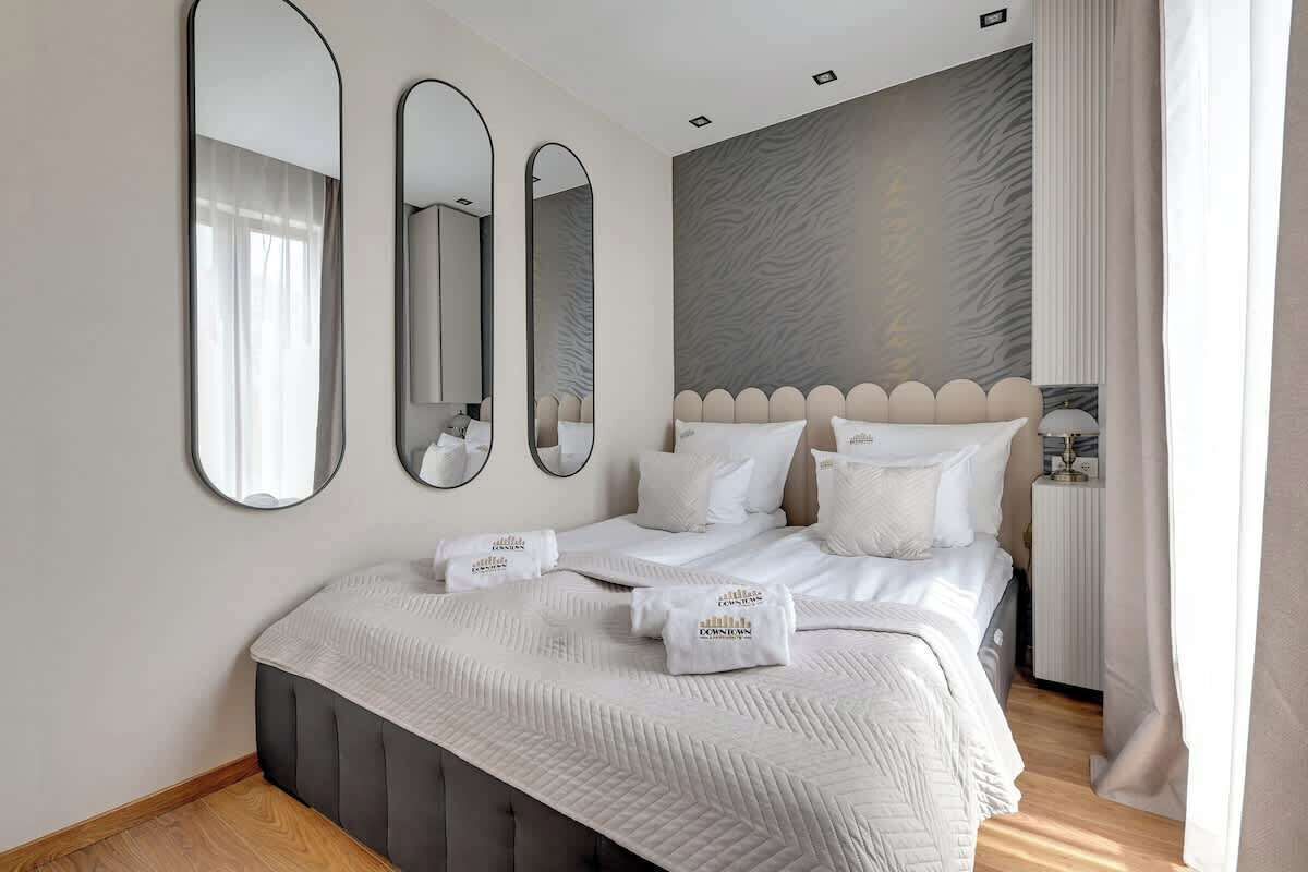 Iron/ironing board, travel cot, WiFi, bed sheets