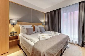 Bügeleisen/Bügelbrett, Reisekinderbett, WLAN, Bettwäsche