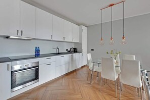 Coffee/tea maker, fridge, oven, stovetop - Aura 101 | Riverside | City Center & Free Parking (Gdańsk)