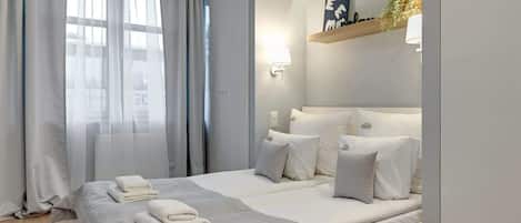 Iron/ironing board, WiFi, bed sheets