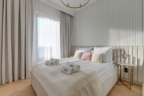 Bügeleisen/Bügelbrett, Reisekinderbett, WLAN, Bettwäsche
