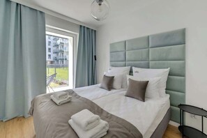 Bügeleisen/Bügelbrett, Reisekinderbett, WLAN, Bettwäsche