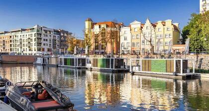 Houseboat Vela | Old Town | Sauna