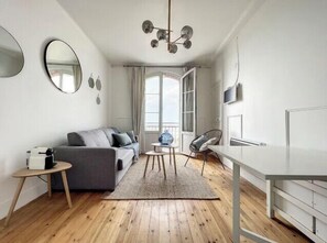 Living area - Apartment with sea view and balcony in Houlgate (Houlgate)