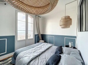 WiFi, bed sheets - Apartment with sea view and balcony in Houlgate (Houlgate)