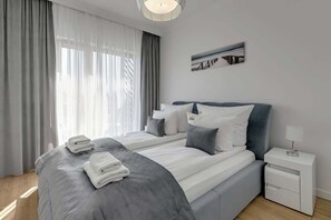 Bügeleisen/Bügelbrett, Reisekinderbett, WLAN, Bettwäsche