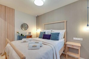 熨斗/熨衣板、旅行婴儿床、WiFi、床单