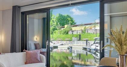 Houseboat Calma | Old Town | Romantic | Sauna