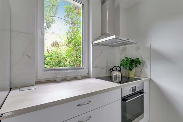 Coffee/tea maker, fridge, oven, stovetop - Chłopska 2 | Near the Beach (Gdańsk)