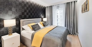 Ferros/tábuas de passar roupa, berço de viagem, Wi-Fi, roupa de cama