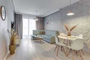 TV - Aura Island 66 | Riverside | City Center & Parking (Gdańsk)