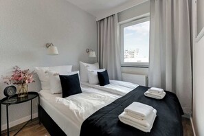Bügeleisen/Bügelbrett, Reisekinderbett, WLAN, Bettwäsche
