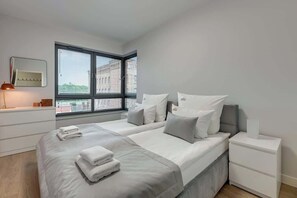 Bügeleisen/Bügelbrett, Reisekinderbett, WLAN, Bettwäsche