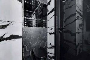 Spa - Jacuzzi Suite | River View & Sauna | MarilynMonroe (Gdańsk)