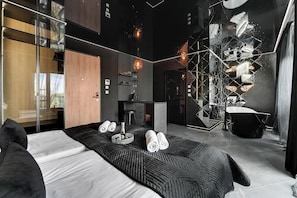 Room - Jacuzzi Suite | River View & Sauna | MarilynMonroe (Gdańsk)