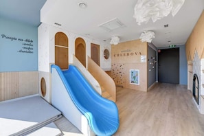 Interior - ChlebovaPrimavera | Motława River & Shipyard | Gym (Gdańsk)