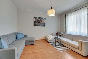TV - Gdynia | 800 metres to the beach | City Centre (Gdynia)