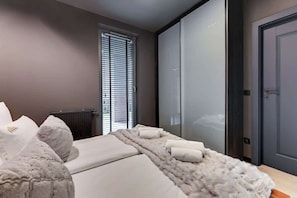 Iron/ironing board, travel cot, WiFi, bed sheets - Scala 9 with Terrace | City Center | Parking (Gdańsk)