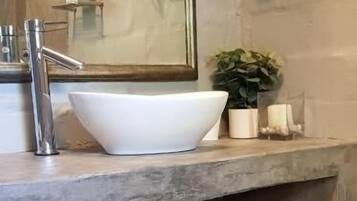 Căn hộ Deluxe, quang cảnh vườn | Phòng tắm