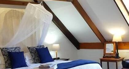 Hemel En Aarde Village Accommodation