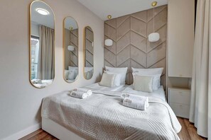 Bügeleisen/Bügelbrett, Reisekinderbett, WLAN, Bettwäsche