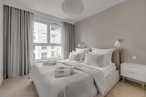 Bügeleisen/Bügelbrett, Reisekinderbett, WLAN, Bettwäsche