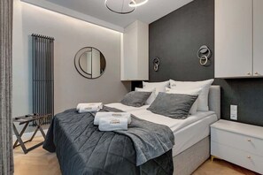 Bügeleisen/Bügelbrett, Reisekinderbett, WLAN, Bettwäsche