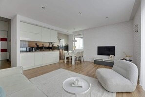 TV, offices - Sadova 23 with Balcony | City Center (Gdańsk)