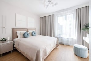Bügeleisen/Bügelbrett, Reisekinderbett, WLAN, Bettwäsche