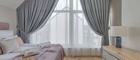Iron/ironing board, travel cot, WiFi, bed sheets